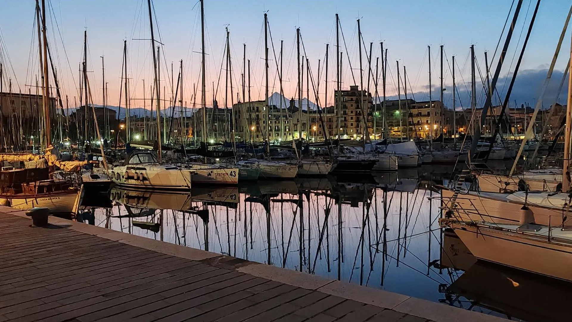 Chiara'S Holiday House Appartamento Centro Storico باليرمو شقة