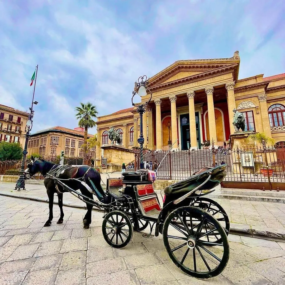 Chiara'S Holiday House Appartamento Centro Storico باليرمو 0*,
